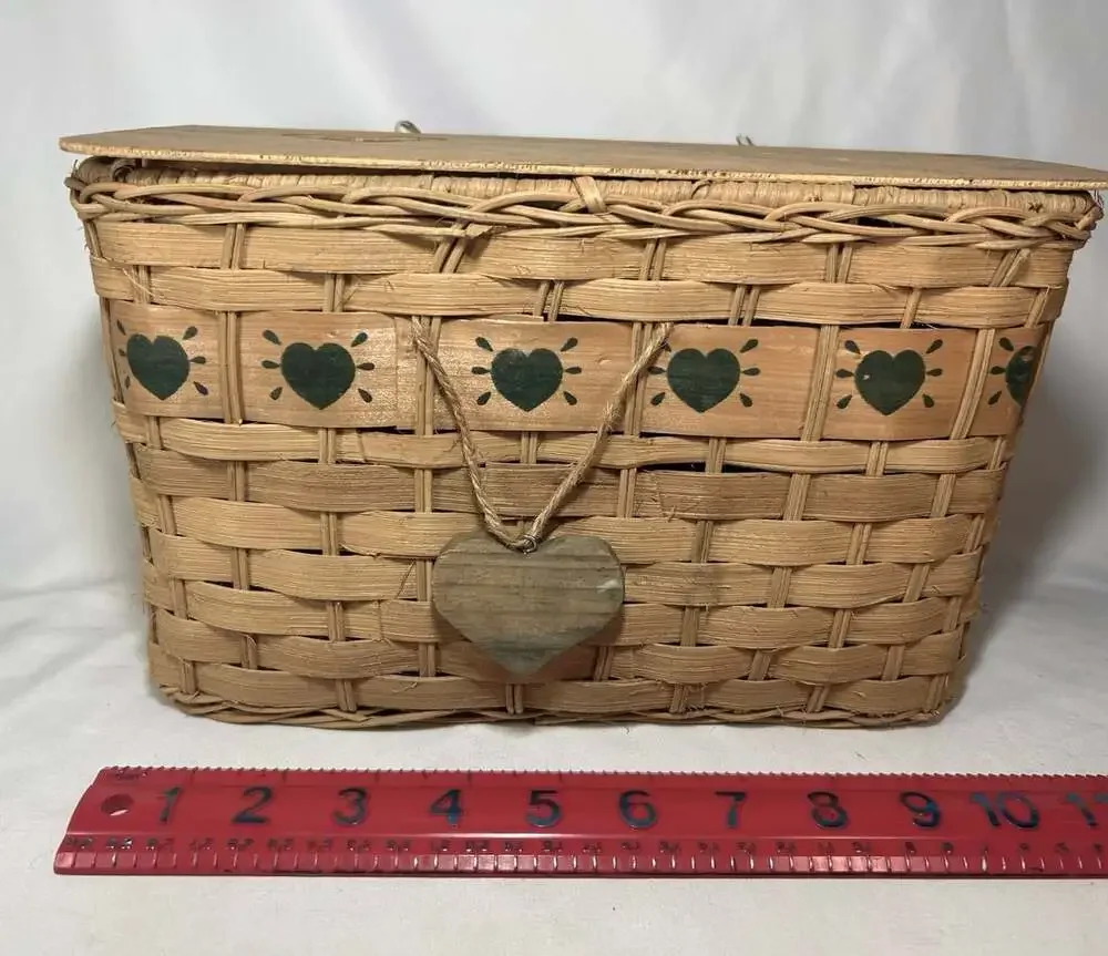 Kitschy Country Woven Hearts Basket organizer can hang for mail